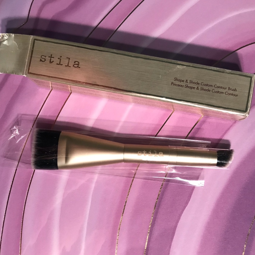 New Stila Shape And Shade Custom Contour Brush